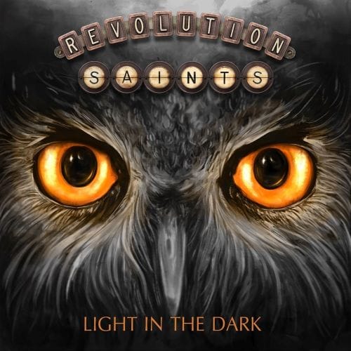 Das Cover von "Light In The Dark" von Revolution Saints