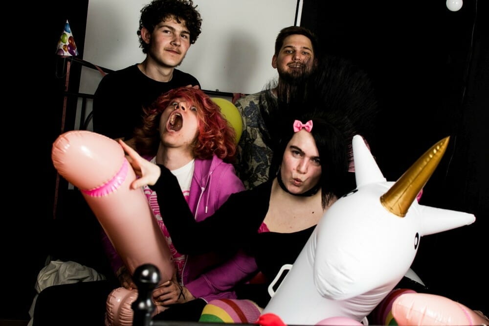 Gruppenfoto der Band Painkiller Party